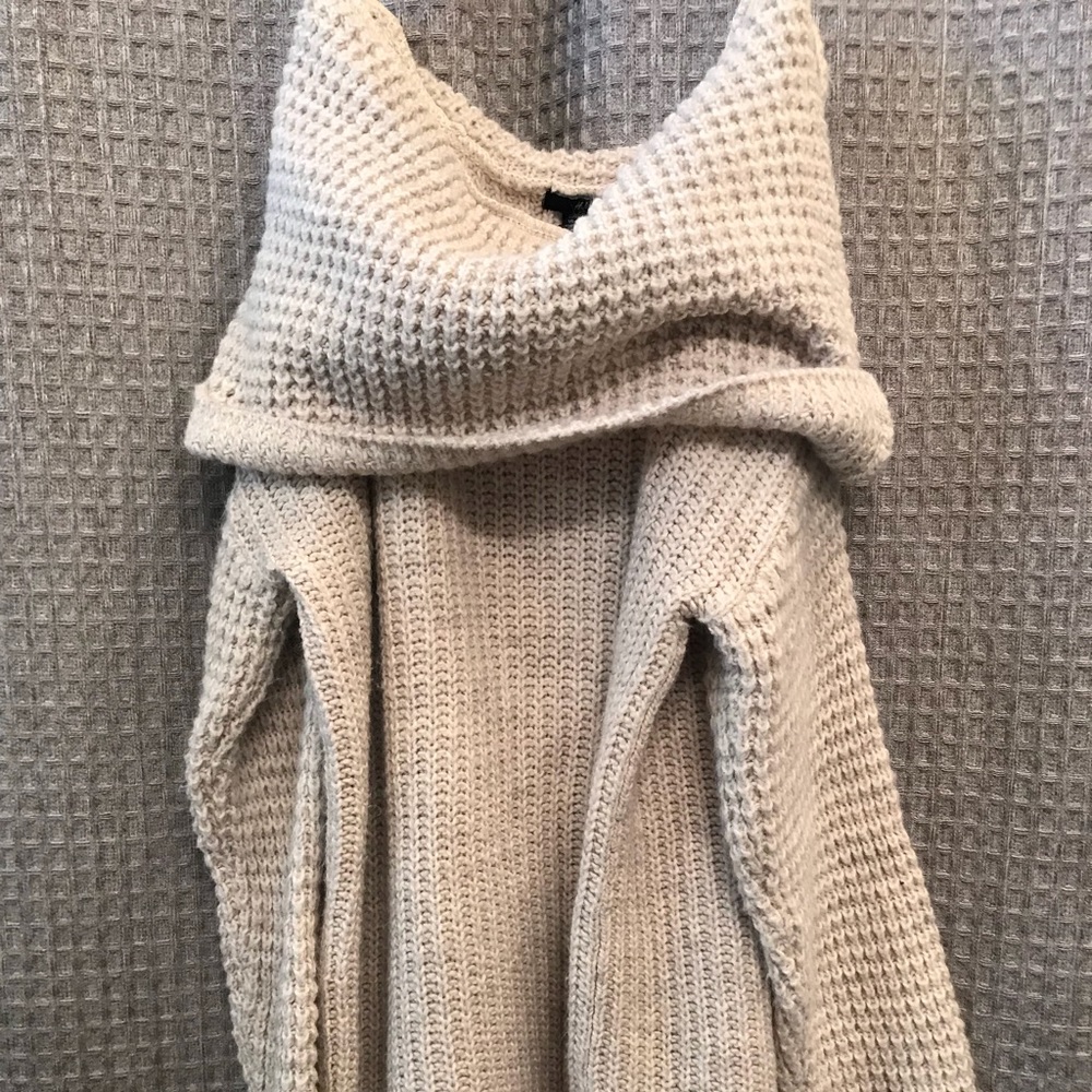 Tan scarf sweater! Cozy oversized sweater.